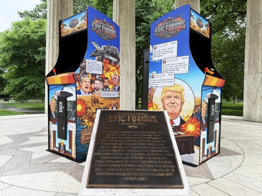 V nové hře od The Secret Handshake s názvem Operation Epic Furious: Strait to Hell si zahrajete za Donalda Trumpa