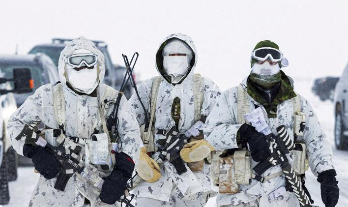 FILE PHOTO: Canadian troops conduct arctic operations