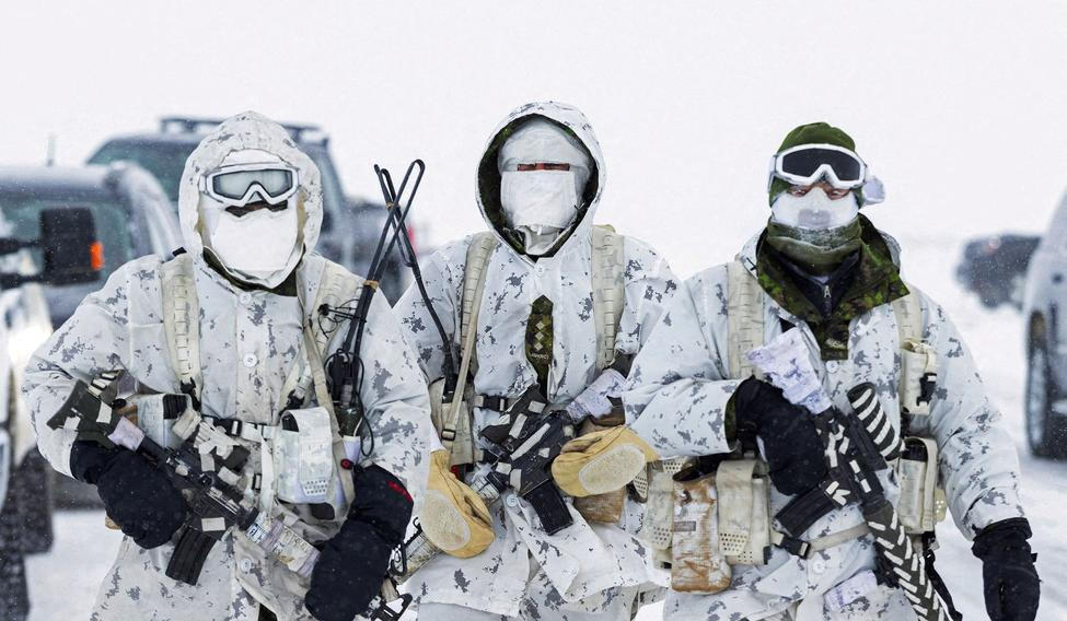 FILE PHOTO: Canadian troops conduct arctic operations