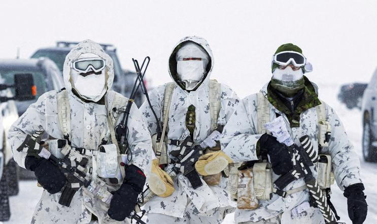 FILE PHOTO: Canadian troops conduct arctic operations