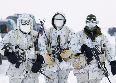 FILE PHOTO: Canadian troops conduct arctic operations