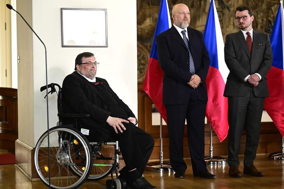 ČR-vláda-diplomacie-FASTPIX