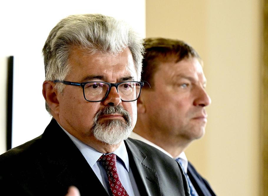 ČR-vláda-diplomacie-FASTPIX