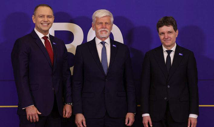Český prezident Petr Pavel, polský prezident Karol Nawrocki a rumunský prezident Nicușor Dan.