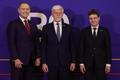 Český prezident Petr Pavel, polský prezident Karol Nawrocki a rumunský prezident Nicușor Dan.