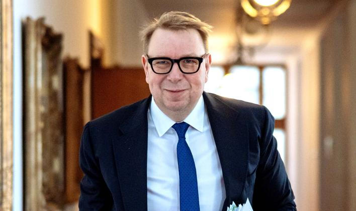 „Chci během tří let vytvořit akční jednotku, která bude po celé republice. Řekněme třeba sto lidí, kteří to budou kontrolovat,“ řekl Aktuálně.cz ministr práce a sociálních věcí Aleš Juchelka (ANO), který chce „zatočit“ se zneužíváním sociálních dávek.