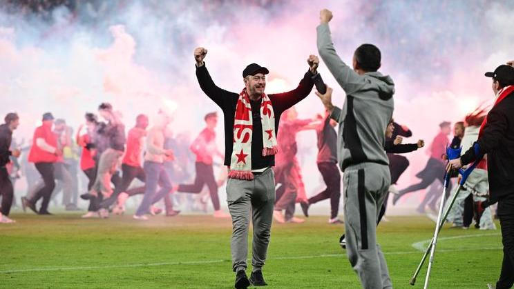 Slavie vnikli na hřiště během derby se Spartou