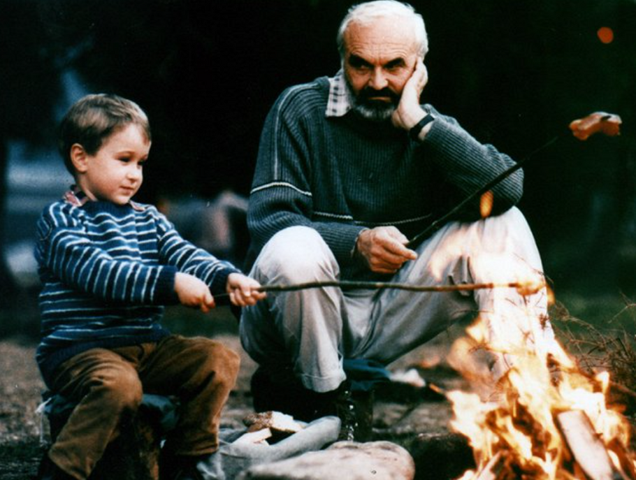 Zdeněk Svěrák jako František Louka a Andrej Chalimon jako Kolja ve filmu Kolja (1996).