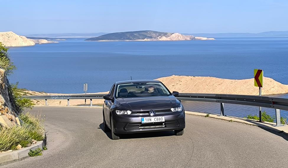 Volkswagen Polo Love je akčním modelem s dobrou výbavou.