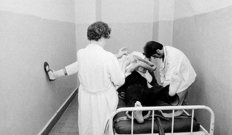 První záchytnou stanici u Apolináře v Praze zakládal psychiatr Jaroslav Skála před 75 lety.