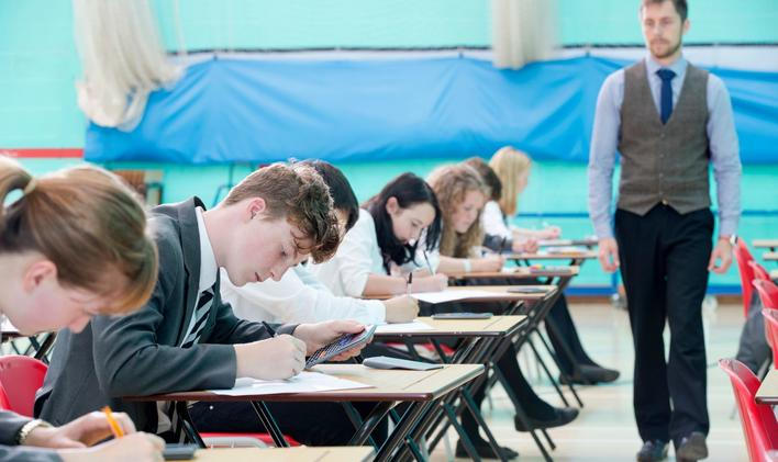 Maturita, zkouška, test, přijímačky, středoškolák, teenager, učitel