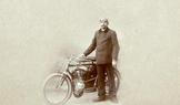 Narcis Podsedníček na motocyklu Laurin & Klement v roce 1901