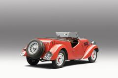 Škoda Popular Sport (1936) - Škoda Popular Sport se zapsala do historie českého motorsportu fenomenálním výsledkem na Rallye Monte Carlo 1936. Posádka Zdeněk Pohl a Jaroslav Hausman tehdy s malým vozem z Mladé Boleslavi dojela druhá ve třídě do 1500 cm³ a zároveň obsadila skvělé celkové umístění mezi výrazně silnější konkurencí. Úspěch v jednom z nejtěžších závodů tehdejší Evropy okamžitě zvýšil prestiž značky i zájem o sériové vozy Škoda.