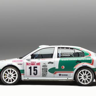 Škoda Octavia WRC (1999) - Škoda Octavia WRC znamenala pro mladoboleslavskou automobilku vstup do elitní kategorie mistrovství světa v rallye. Velký soutěžní speciál s pohonem všech kol a přeplňovaným motorem debutoval v roce 1999 a stal se prvním továrním vozem Škody pro nejvyšší třídu World Rally Car. Robustní konstrukce a dlouhý rozvor z něj dělaly mimořádně stabilní automobil zejména na rychlých šotolinových tratích.