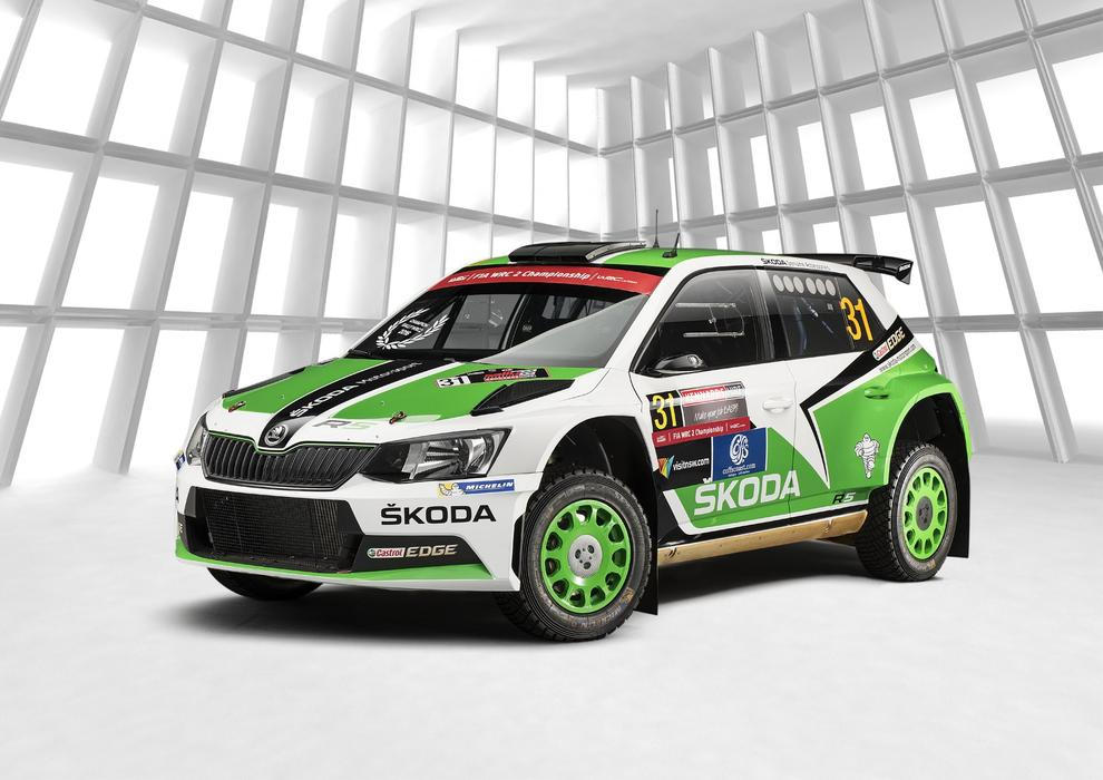 Modely Rally2 a Rally2 evo navázaly na úspěch původní verze dalšími vylepšeními podvozku, aerodynamiky i motoru. Posádky s těmito vozy získaly desítky titulů a stovky vítězství na asfaltu, šotolině i sněhu. Fabia Rally2 se postupně stala měřítkem své kategorie a jedním z nejúspěšnějších zákaznických rallyových automobilů v historii motorsportu.