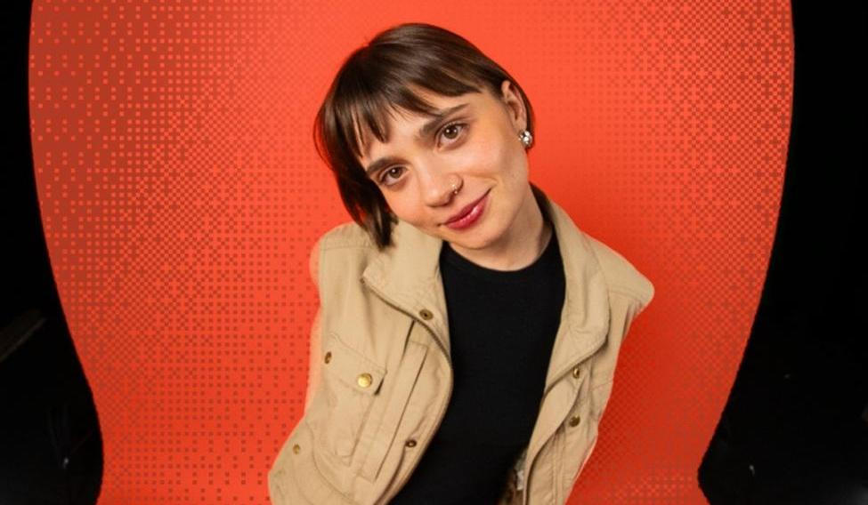 Šéfredaktorkou nového projektu České televize s názvem tak.moment, který je primárně určen generaci Z, je Anna Mikušová.