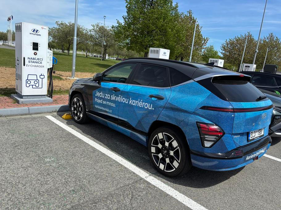 Byť tovární flotila moderních aut láká na kariéru v Hyundai, nábor do automobilky už od loňského roku stojí. A počet zaměstnanců se snižuje.