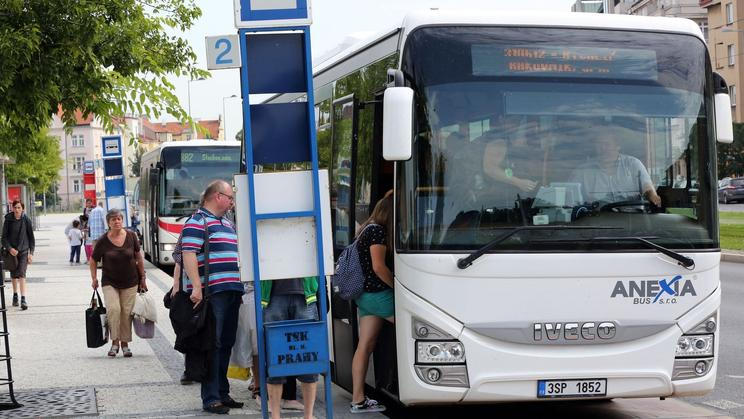 Na provoz MHD dávají Klatovy ročně 7,5 milionu až osm milionů korun. K tomu nyní budou muset přidat 2,5 milionu, které inkasuje dopravce na jízdném. Foto je ilustrační.