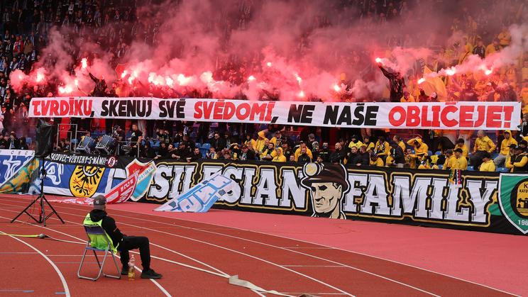Vzkaz fanoušků v Ostravě