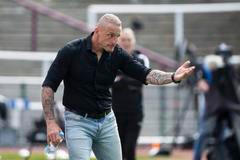 neuvedeno
