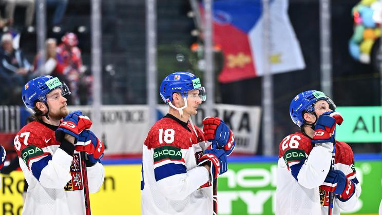 Smutní Češi po porážce v zápase MS 2026 Česko - Slovinsko