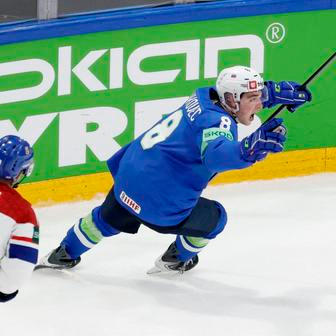 Marcel Mahkovec slaví vítězný gól v zápase MS 2026 Česko - Slovinsko.