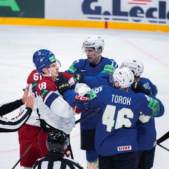 Skrumáž v zápase MS 2026 Česko - Slovinsko