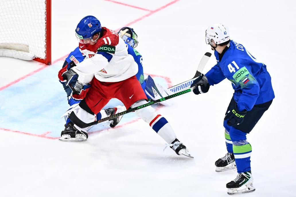 Matyáš Melovský a Jan Čosič v zápase MS 2026 Česko - Slovinsko