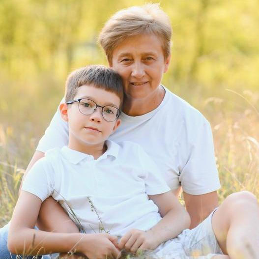Stačila jedna nevinná dětská otázka, aby se léta budovaná přetvářka zhroutila a její život se od naprostých základů změnil.
