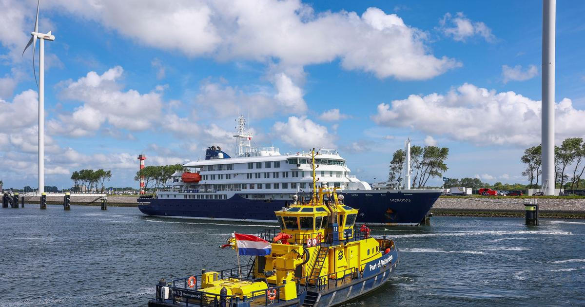 Loď s hantavirem zakotvila v Rotterdamu k dezinfekci, posádka půjde do karantény