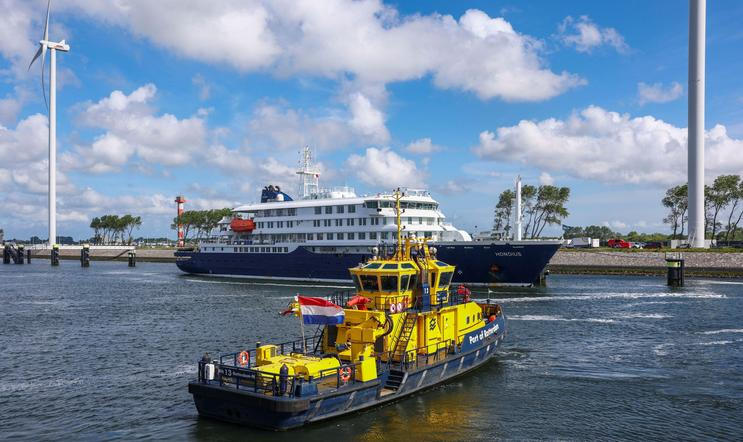 Cruise ship MV Hondius arrives at the Port of Rotterdam