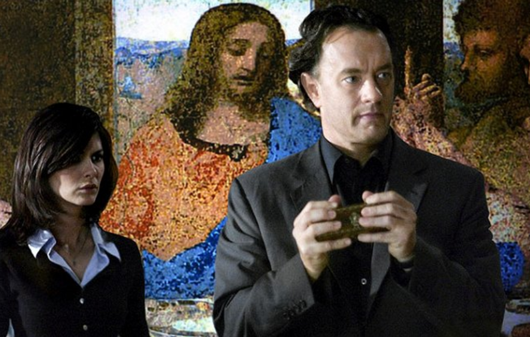 Tom Hanks v roli odborníka na symboly Roberta Langdona a Audrey Tautou jako francouzská kryptoložka Sophie Neveu ve filmu Šifra mistra Leonarda (2006).