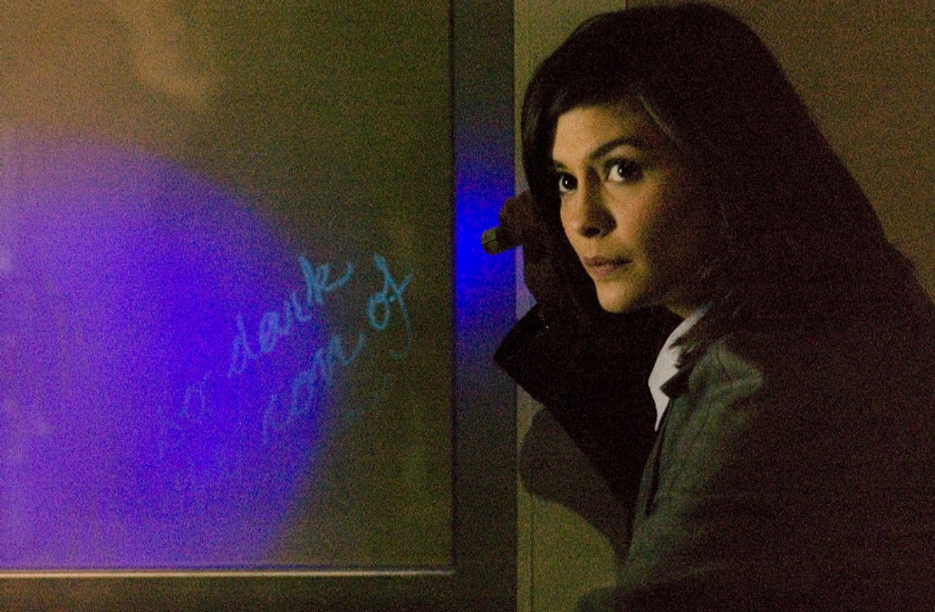 Audrey Tautou jako francouzská kryptoložka Sophie Neveu ve filmu Šifra mistra Leonarda (2006).