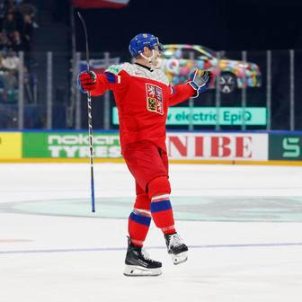 Dominik Kubalík slaví gól v zápase MS 2026 Česko - Švédsko.