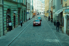 Podle autora námětu filmu Stav odpojen, který se natáčel v ulicích Olomouce, je snímek "punkovou poctou devadesátkovým béčkovým akčňákům".