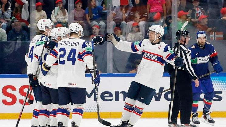IIHF World Championships - Group B - Italy v Norway