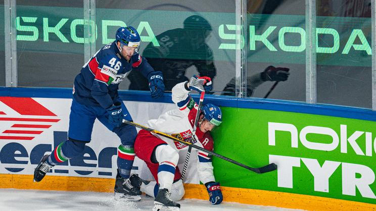 Ivan Deluca a Lukáš Sedlák v zápase MS 2026 Česko - Itálie