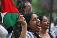 Protesters demand the release of Gaza flotilla activists outside the Israeli embassy, in Mexico City
