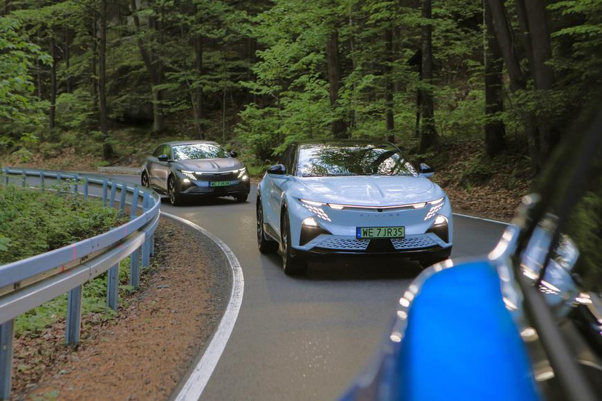Spíš solitér než něčí konkurent. Francouzská Alpine A390 si zaslouží omluvu
