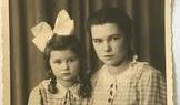 Christel a Doris Jesenské v roce 1943.