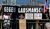 neuvedeno