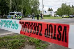 policejní automobil, automobily, policisté, páska