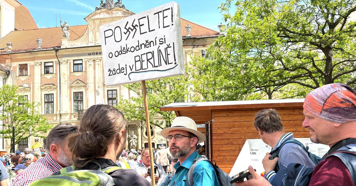 Brno mezi dechovkou a hákovými kříži. Druhý den sudetského sjezdu ukázal dva světy
