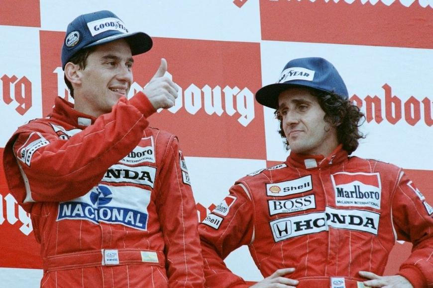 Lupiči přepadli Prostův dům a šampiona formule 1 zranili na hlavě