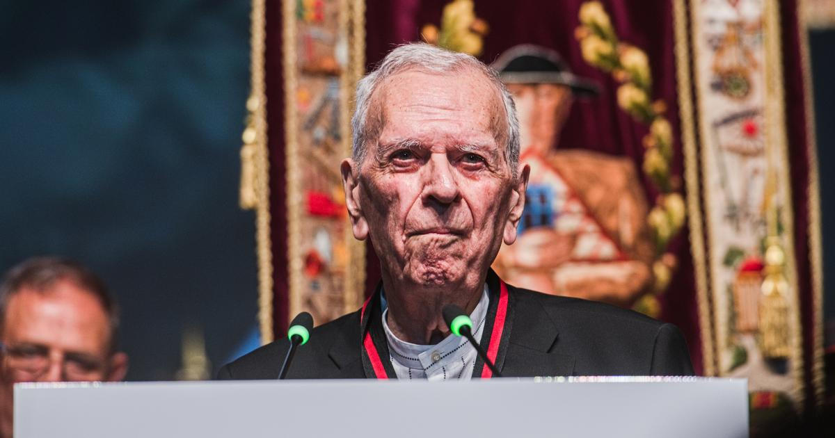 „Jsem rád, že tu můžeme být spolu.“ Milan Uhde přijal nejvyšší vyznamenání sudetských Němců