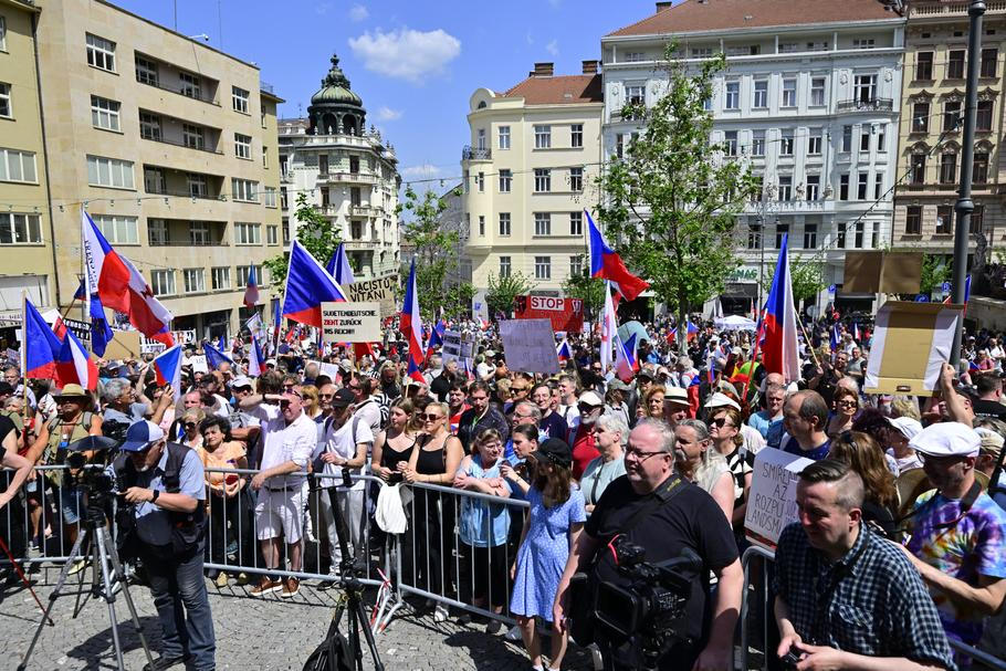 Pochod a demonstrace proti sjezdu Sudetoněmeckého krajanského sdružení v Brně, 23. května 2026.