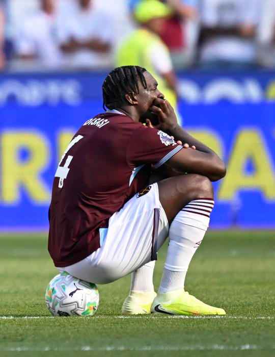 Premier League - West Ham United v Leeds United