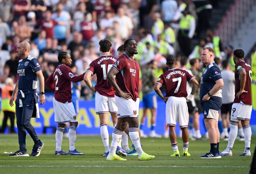 Premier League - West Ham United v Leeds United