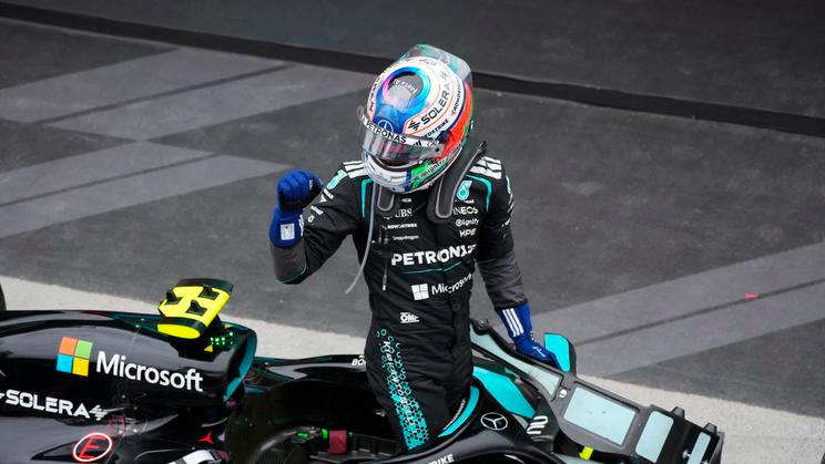 Andrea Kimi Antonelli slaví vítězství v GP Kanady.