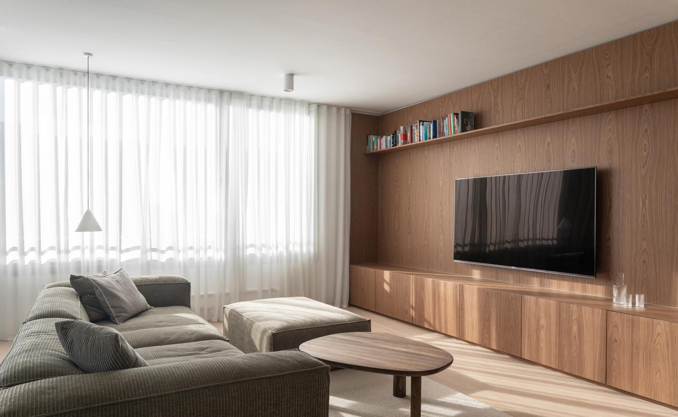 Zóny nebylo nutné zásadně měnit – jejich původní umístění už odpovídalo logice bytu, a architekti je proto zachovali.